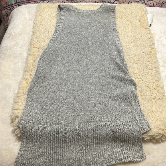 Banana Republic sweater vest - Picture 2 of 2